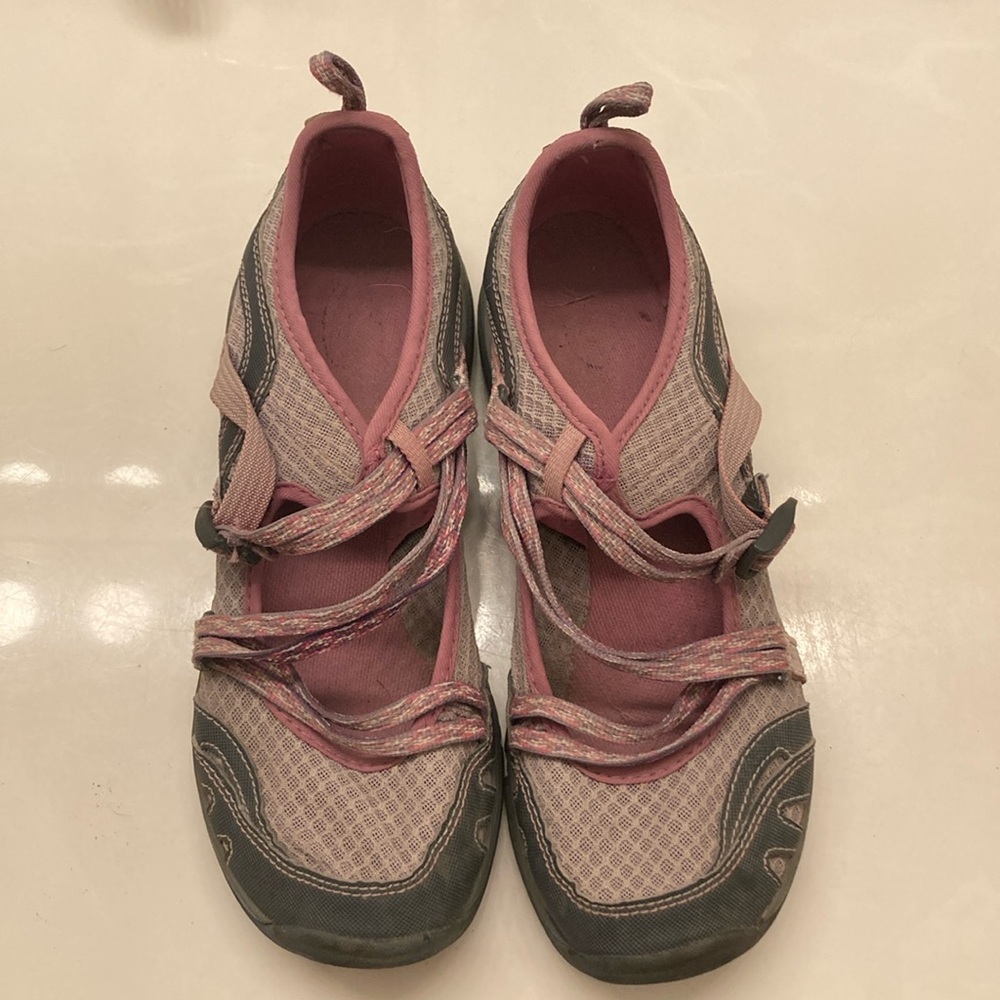 Chaco closed toe River shoe